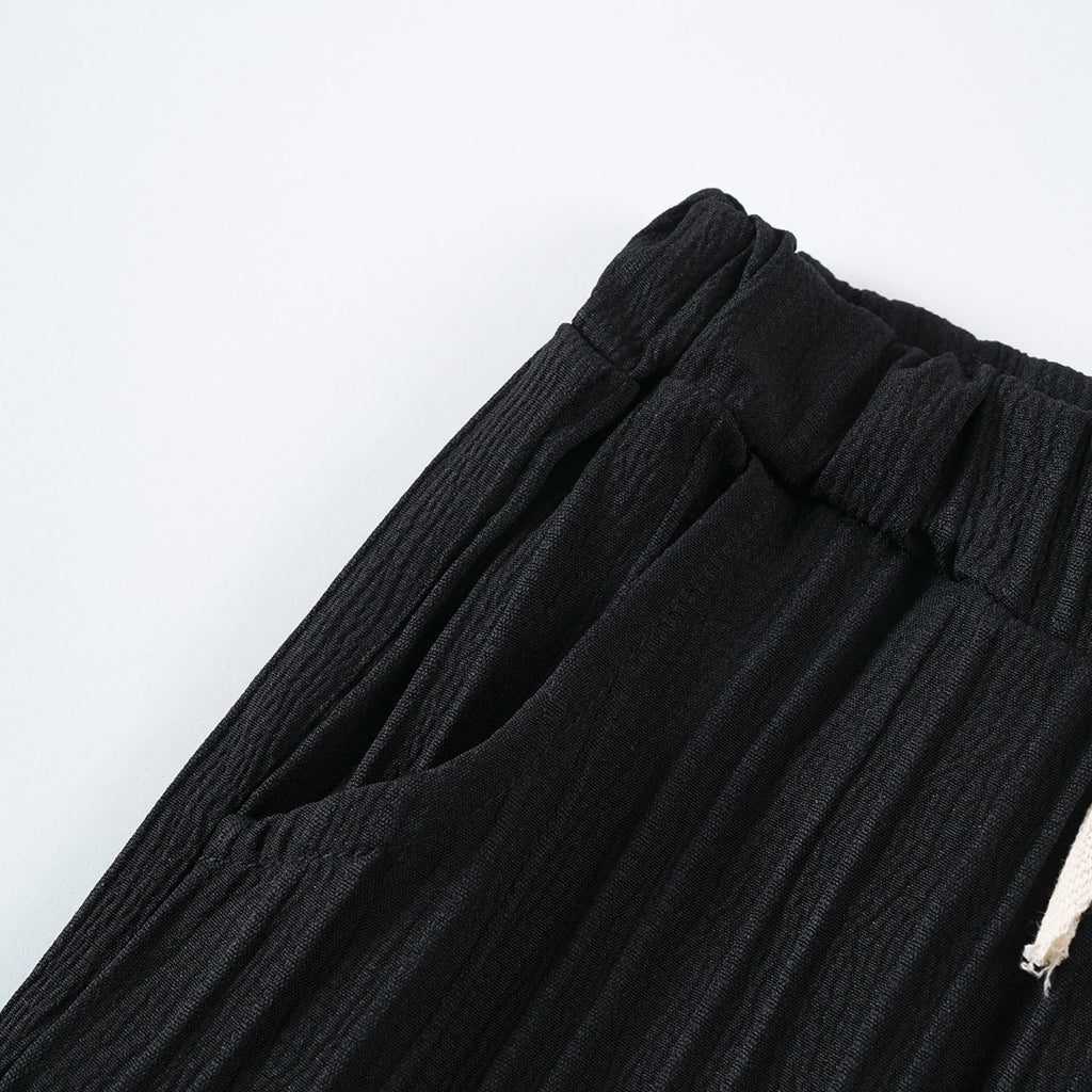 MONOCHROME T-SHIRT AND SHORTS SET